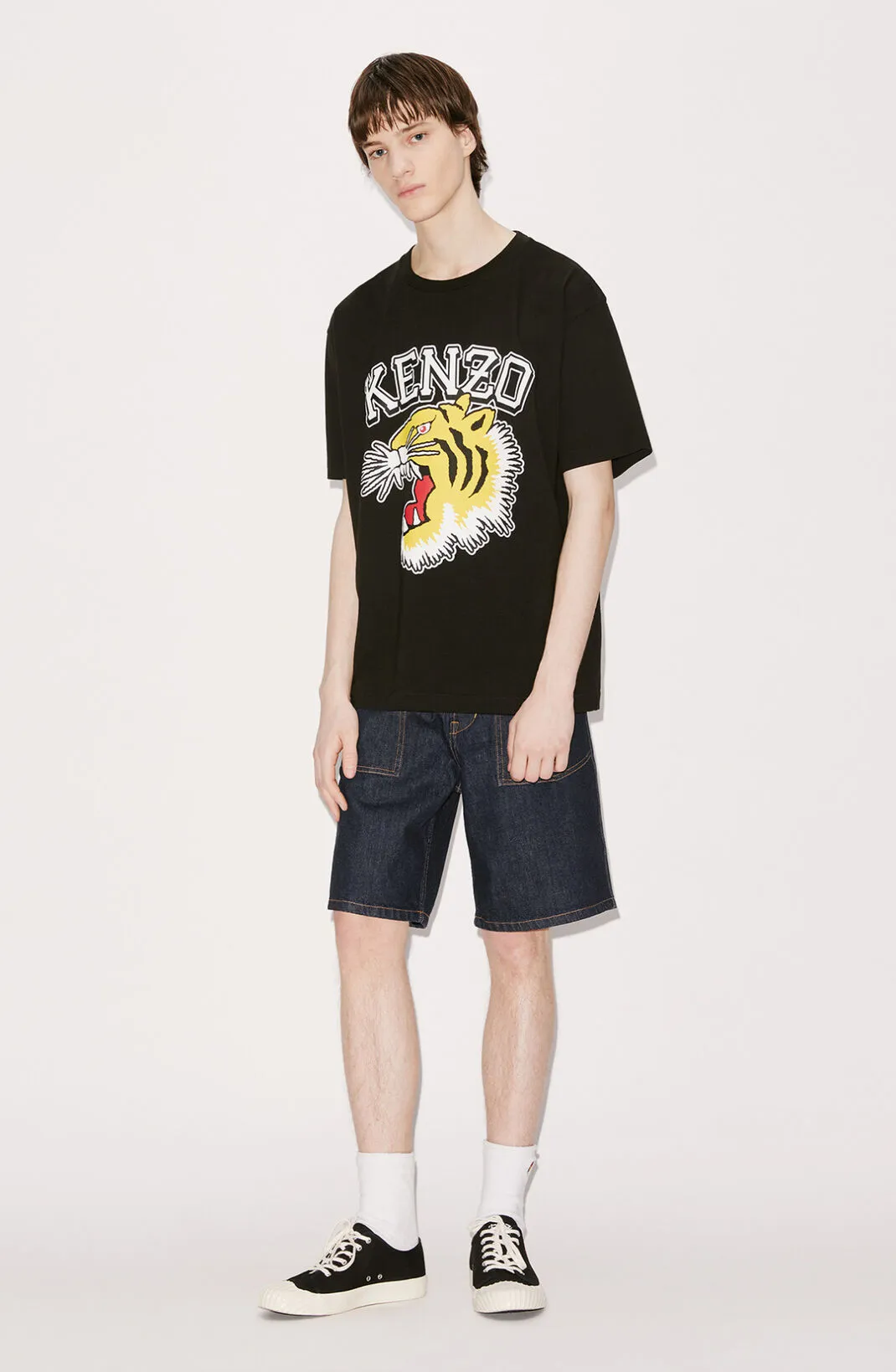 'KENZO Team Jungle Tiger Oversized T-Shirt VARSITY JUNGLE' TIGER OVERSIZE T-SHIRT Color: Black Red White Brown Size: M L XL XXL Three Standards Style Number: K 48
